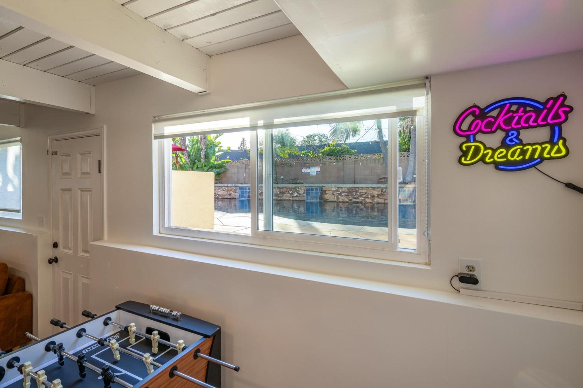 Amazing Modern Pool House Near Disneyland อนาไฮม์ ภายนอก รูปภาพ